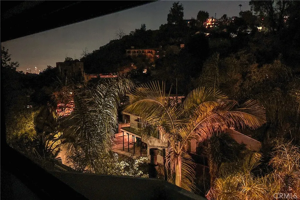 6907 Treasure Trail, Hollywood Hills, California 90068 home-pic-36