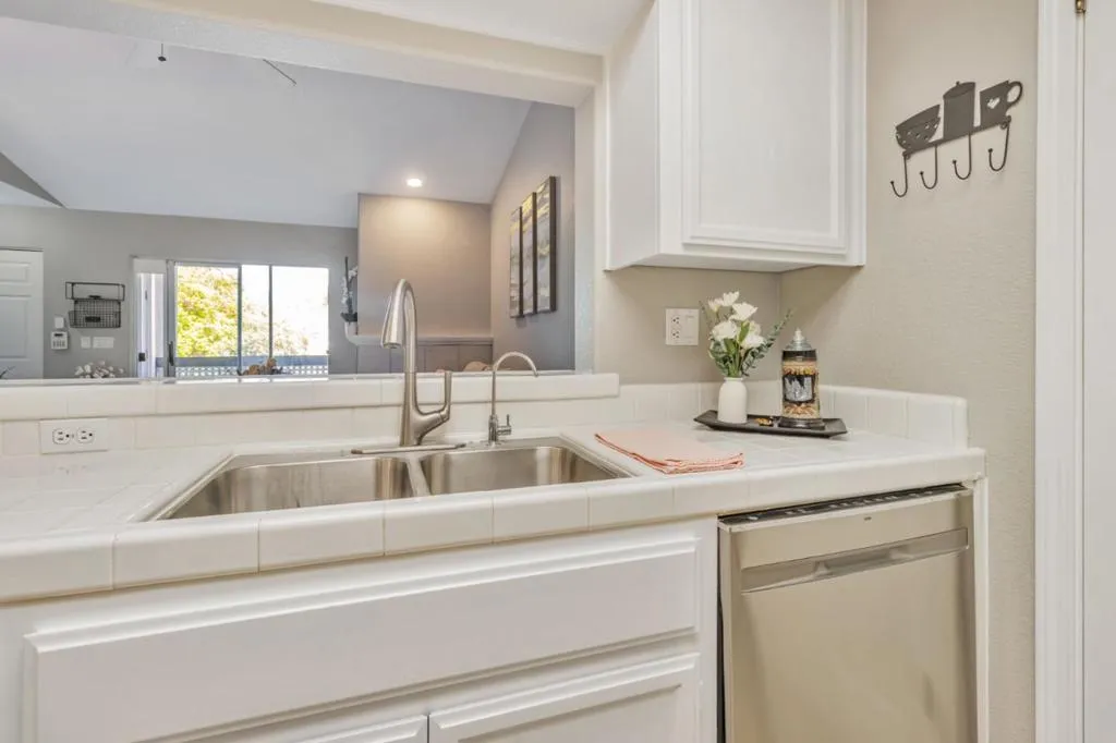 5972 Lake Almanor Drive, San Jose, California 95123 home-pic-13