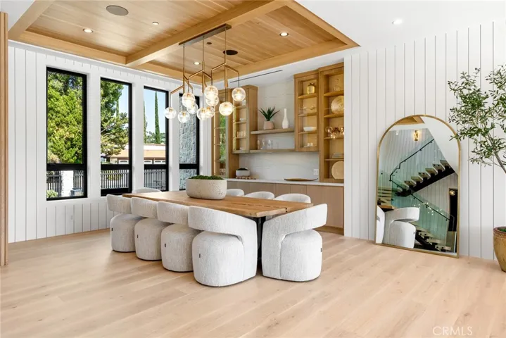 4601 Vista De Oro Avenue, Woodland Hills, California 91364