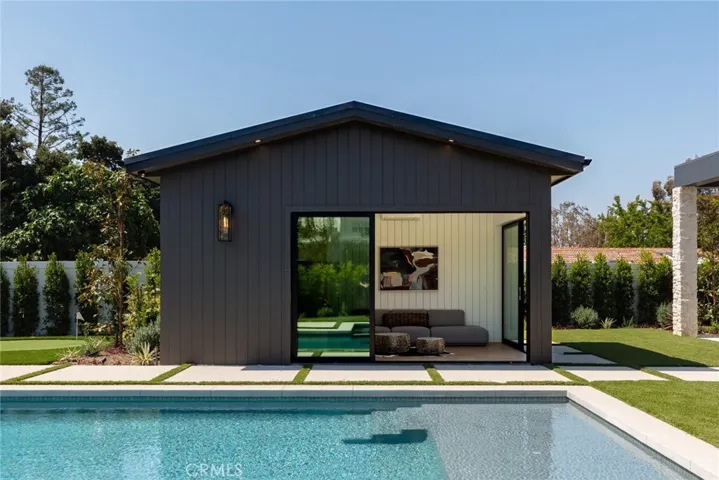 4601 Vista De Oro Avenue, Woodland Hills, California 91364
