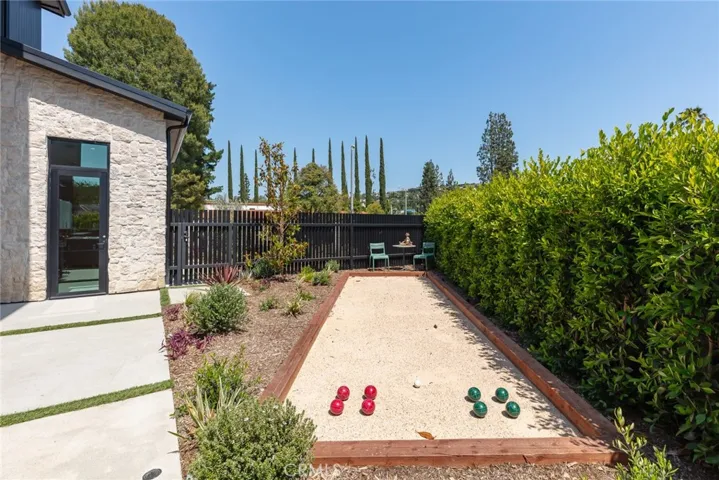 4601 Vista De Oro Avenue, Woodland Hills, California 91364