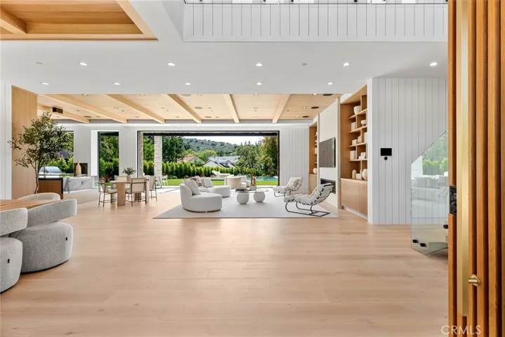 4601 Vista De Oro Avenue, Woodland Hills, California 91364