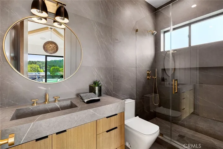 4601 Vista De Oro Avenue, Woodland Hills, California 91364