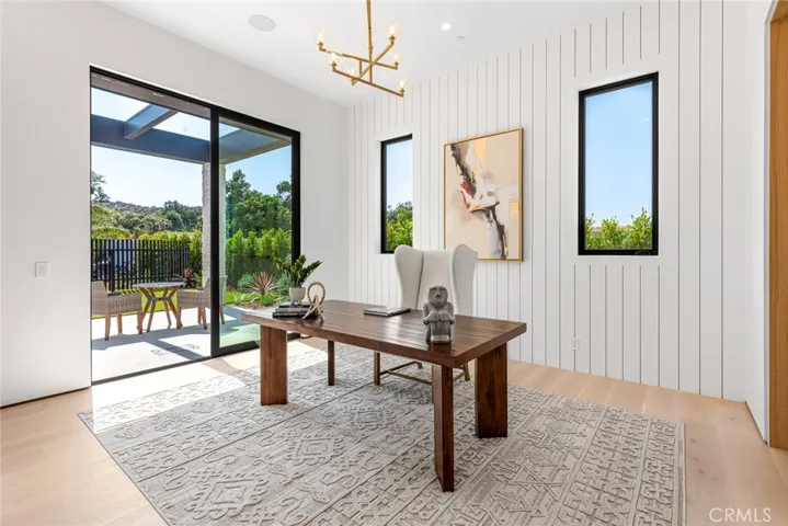 4601 Vista De Oro Avenue, Woodland Hills, California 91364