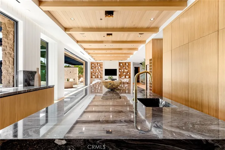 4601 Vista De Oro Avenue, Woodland Hills, California 91364
