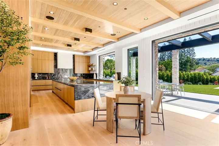 4601 Vista De Oro Avenue, Woodland Hills, California 91364