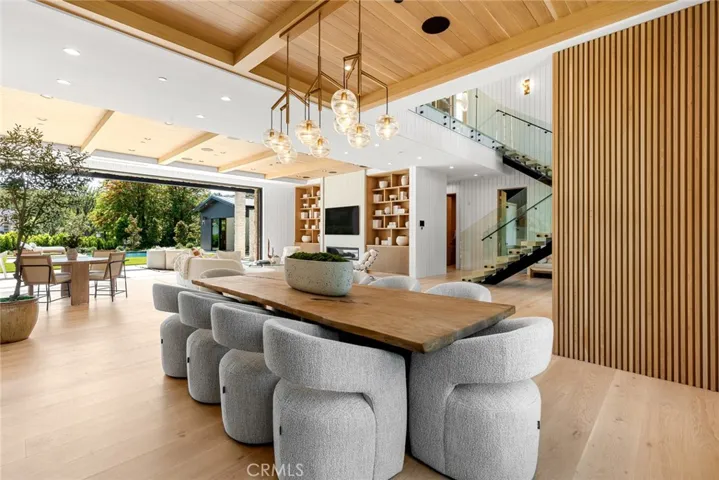 4601 Vista De Oro Avenue, Woodland Hills, California 91364