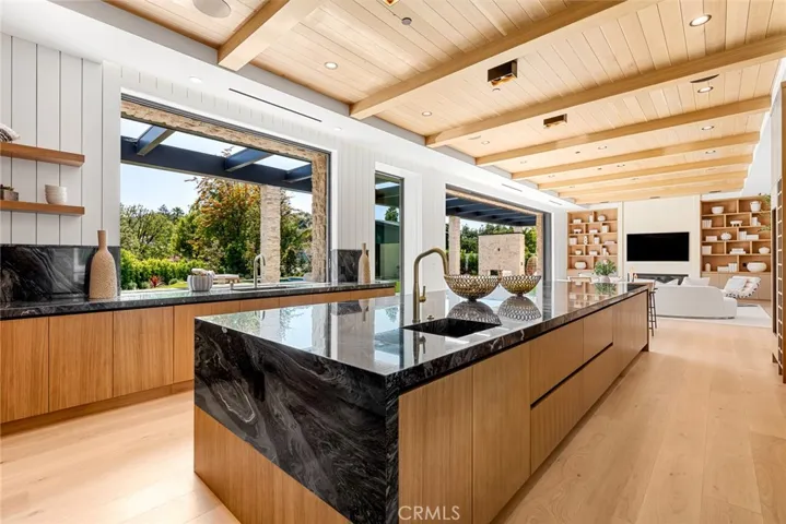 4601 Vista De Oro Avenue, Woodland Hills, California 91364