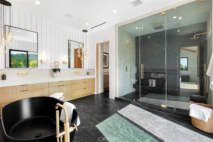 4601 Vista De Oro Avenue, Woodland Hills, California 91364