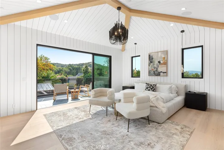 4601 Vista De Oro Avenue, Woodland Hills, California 91364
