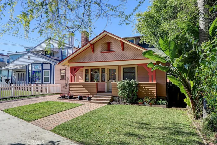 Sunny east facing lot on a tree lined street, walking distance to Starbucks, Joe's, Whole Foods, RB Library and Police Station/City offices, King Harbor and the beach, the best local schools and so much more!
