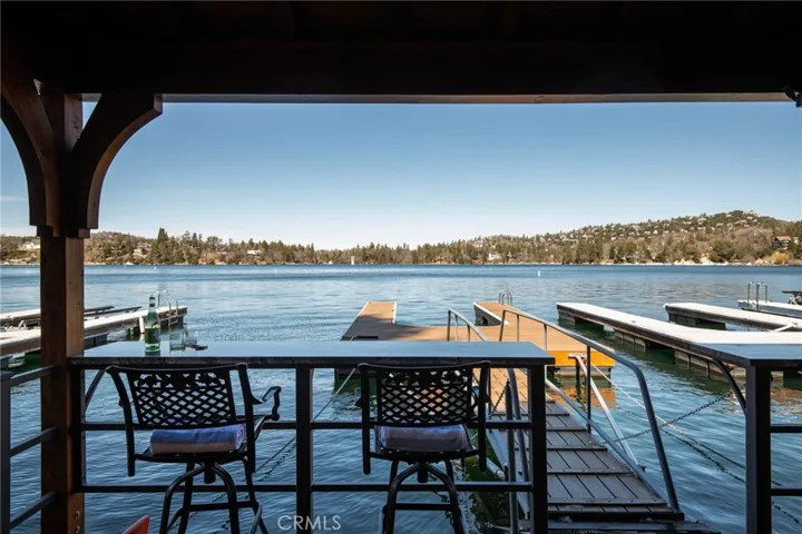 28923 Palisades Drive, Lake Arrowhead, California 92352