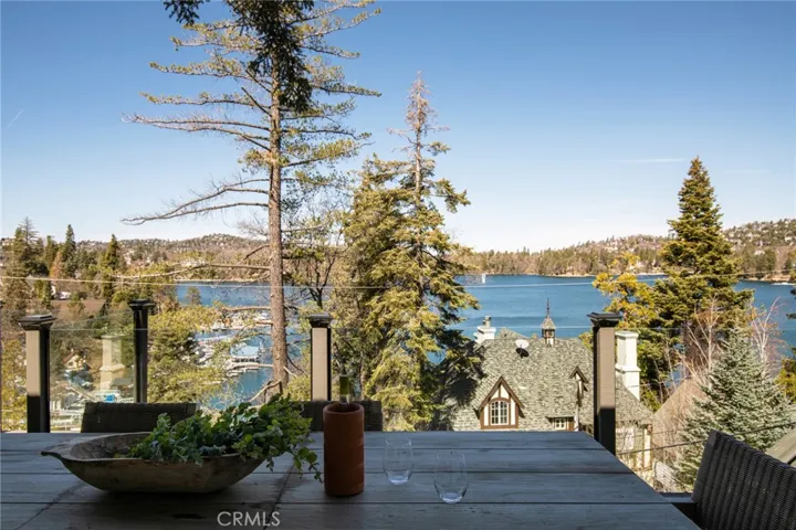 28923 Palisades Drive, Lake Arrowhead, California 92352