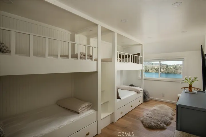 28923 Palisades Drive, Lake Arrowhead, California 92352