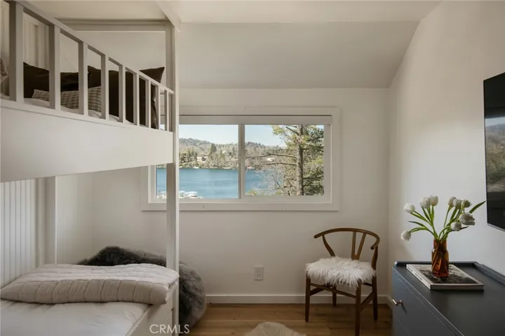 28923 Palisades Drive, Lake Arrowhead, California 92352