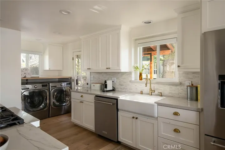28923 Palisades Drive, Lake Arrowhead, California 92352