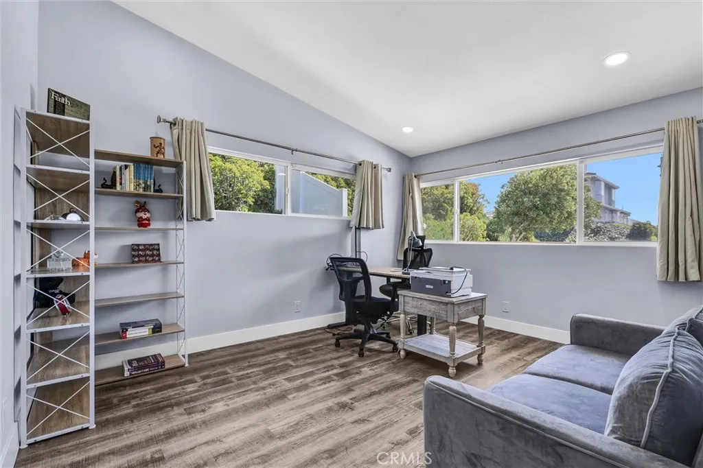 1131 Ridgeside Drive, Monterey Park, California 91754 home-pic-18