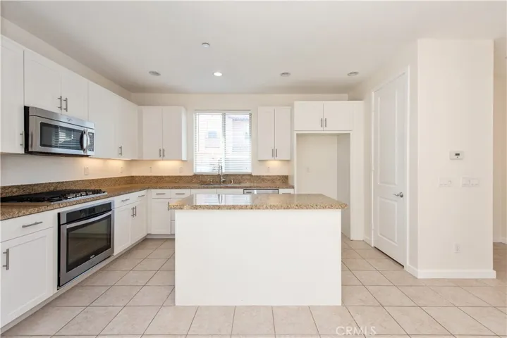 40 Sage, Lake Forest, California 92630