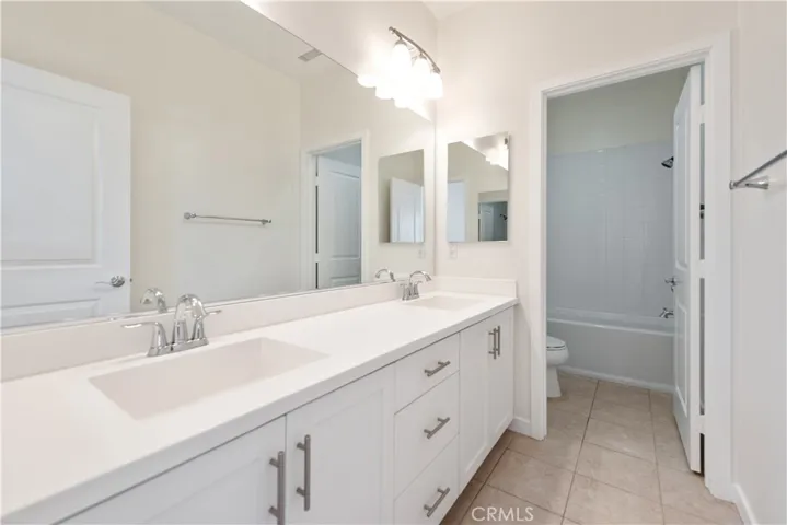 40 Sage, Lake Forest, California 92630