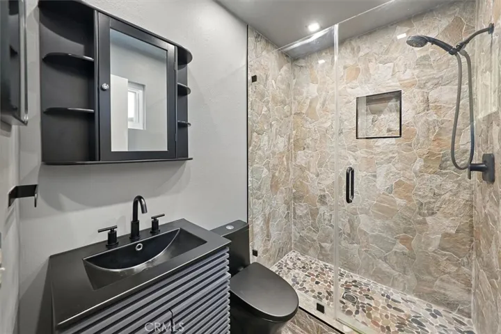 28450 Avion Circle, Castaic, California 91384