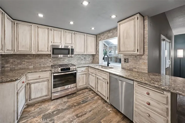 28450 Avion Circle, Castaic, California 91384