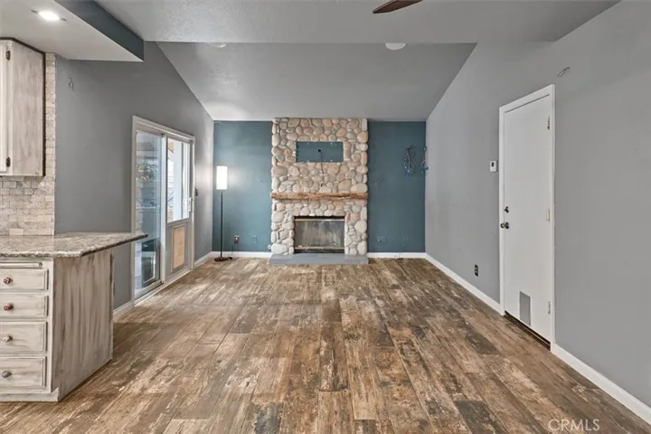 28450 Avion Circle, Castaic, California 91384