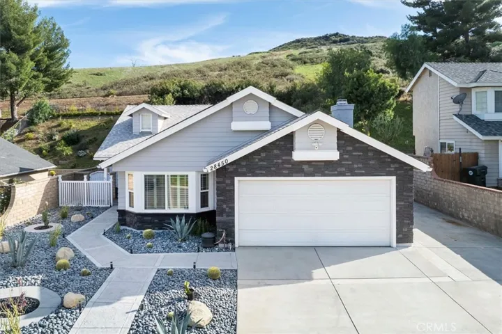 28450 Avion Circle, Castaic, California 91384