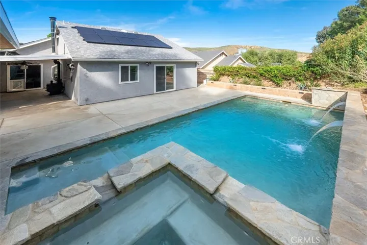 28450 Avion Circle, Castaic, California 91384