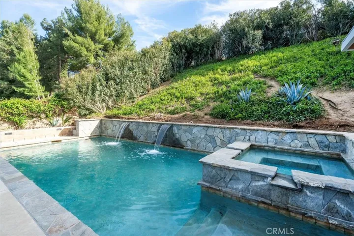 28450 Avion Circle, Castaic, California 91384