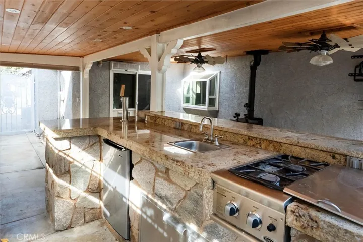 28450 Avion Circle, Castaic, California 91384
