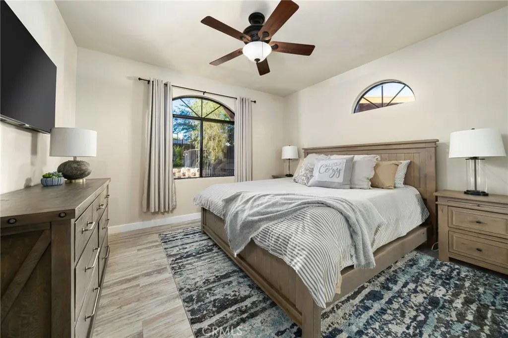 7695 Rockaway Avenue, Yucca Valley, California 92284 home-pic-11