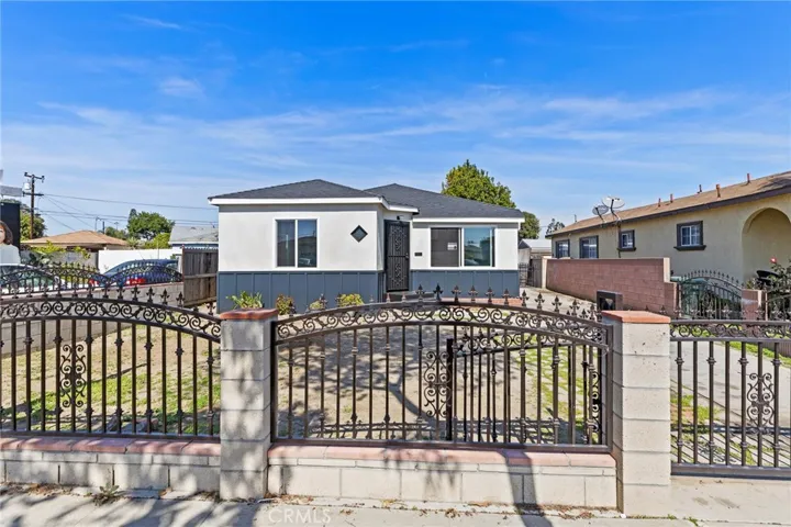 2367 Couts Avenue, Commerce, California 90040