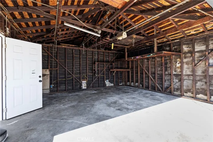 2367 Couts Avenue, Commerce, California 90040