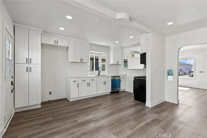 2367 Couts Avenue, Commerce, California 90040