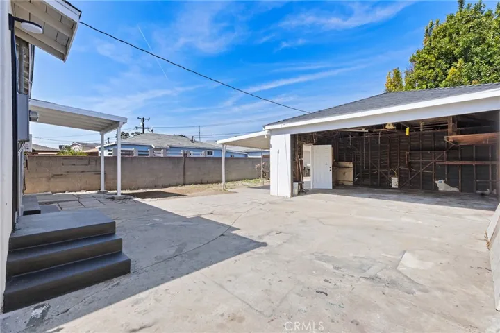 2367 Couts Avenue, Commerce, California 90040