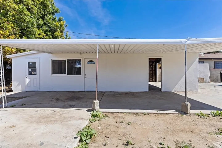 2367 Couts Avenue, Commerce, California 90040