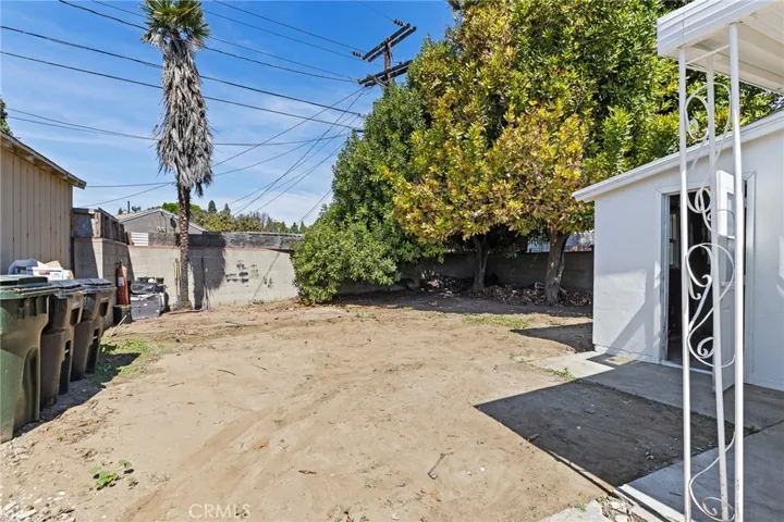 2367 Couts Avenue, Commerce, California 90040