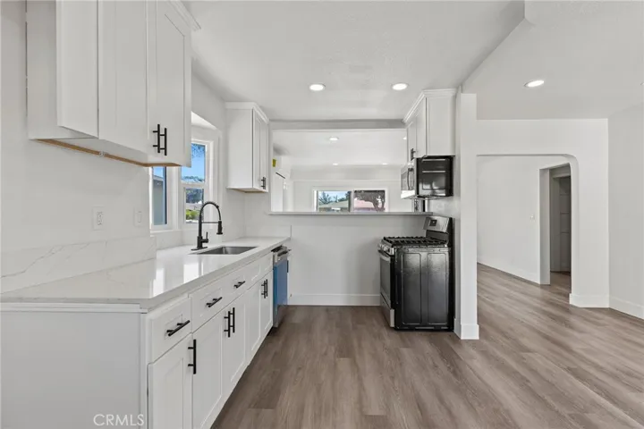 2367 Couts Avenue, Commerce, California 90040
