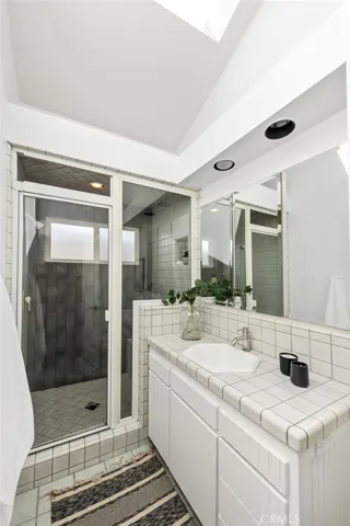 853 Avenue C, Redondo Beach, California 90277