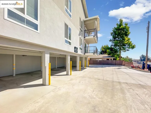 4124 Lyon Ave, Oakland, California 94601