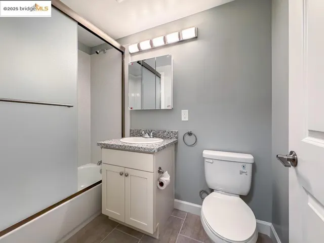 4124 Lyon Ave, Oakland, California 94601