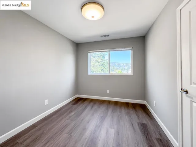 4124 Lyon Ave, Oakland, California 94601
