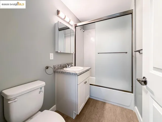 4124 Lyon Ave, Oakland, California 94601