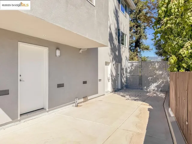 4124 Lyon Ave, Oakland, California 94601