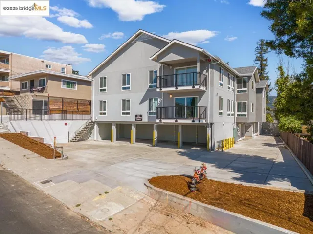 4124 Lyon Ave, Oakland, California 94601