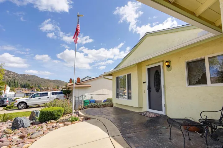 10129 Shaggybark Drive, Santee, California 92071