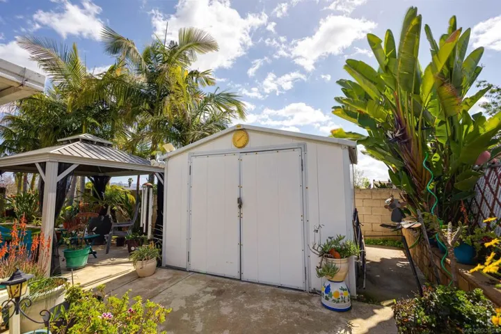 10129 Shaggybark Drive, Santee, California 92071