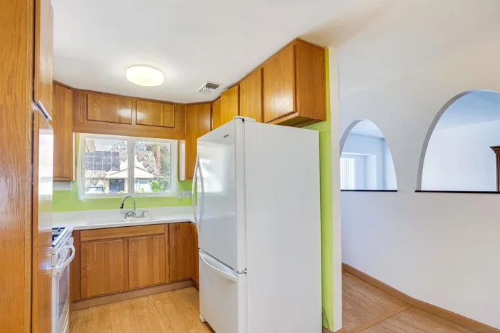 10129 Shaggybark Drive, Santee, California 92071