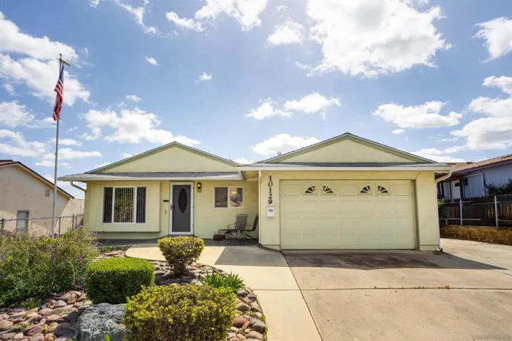 10129 Shaggybark Drive, Santee, California 92071