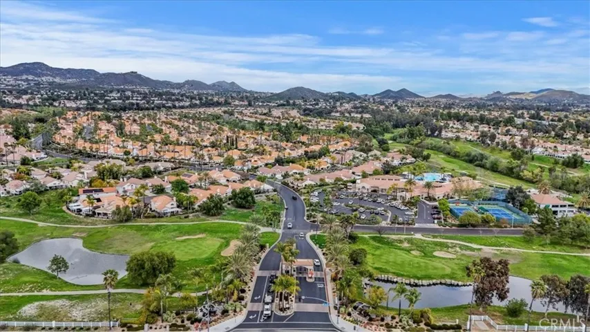 Cal Oaks Golf Course and Colony entrance.